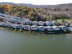 Lakeshore Preserve in Port Ewen, NY - Building Photo - Building Photo