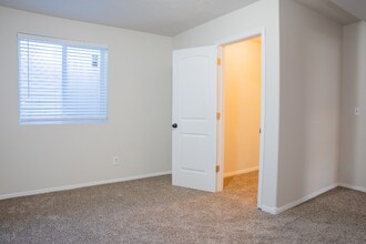 3803 Tradition Cir in Idaho Falls, ID - Foto de edificio - Building Photo