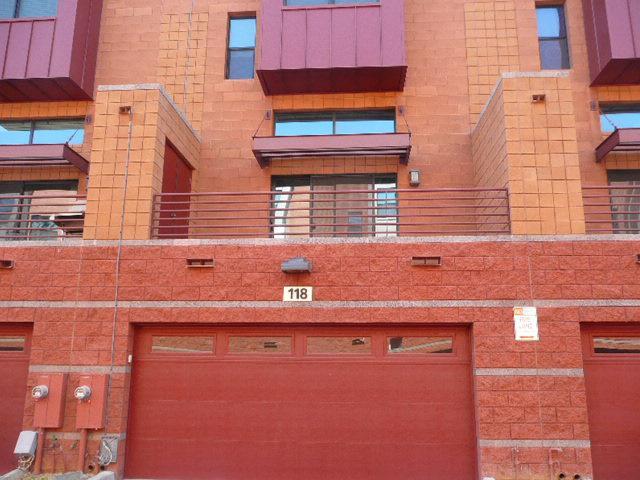 330 S Farmer Ave in Tempe, AZ - Foto de edificio - Building Photo