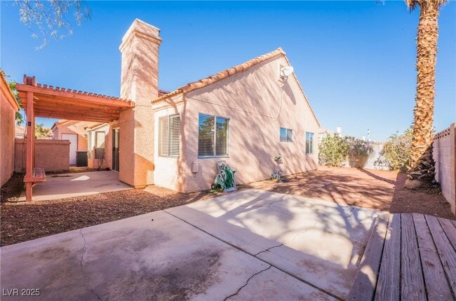 property at 232 Dawn Isle Dr