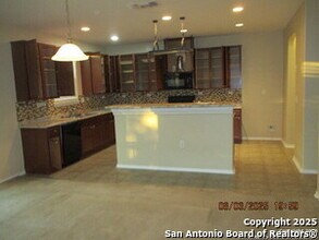6015 Clematis Trail in San Antonio, TX - Building Photo - Building Photo