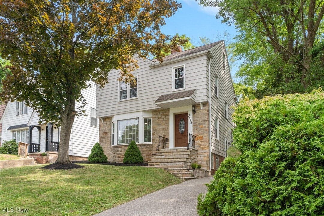 3583 Riedham Rd in Shaker Heights, OH - Building Photo