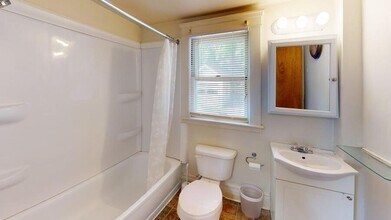 717 Dewey Ave in Ann Arbor, MI - Building Photo - Building Photo