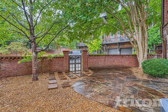 150 Founders Mill Ct in Roswell, GA - Building Photo - Building Photo
