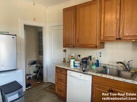 12 Royce Rd, Unit 2 in Boston, MA - Building Photo