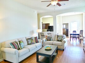 1002 Venice Dr in Bryan, TX - Building Photo