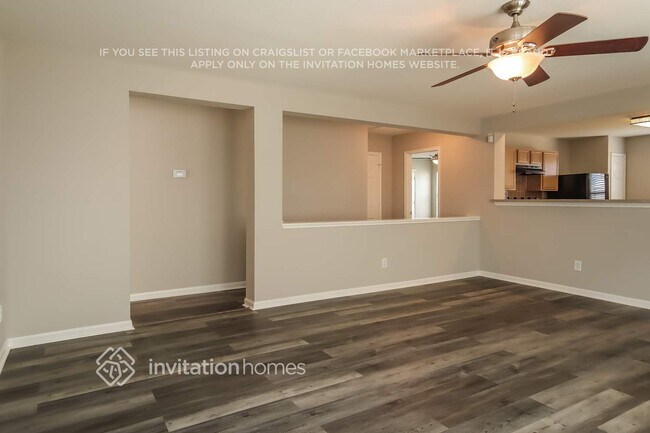 4907 Bentonite Blvd in Baytown, TX - Foto de edificio - Building Photo