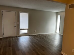 7130 Main St in Kansas City, MO - Building Photo - Building Photo