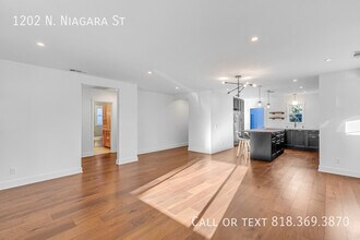 1202 N Niagara St in Burbank, CA - Building Photo - Building Photo