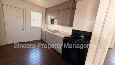 2132 Miramar Blvd in Oklahoma City, OK - Foto de edificio - Building Photo