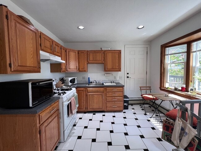 703 E Broadway in Boston, MA - Building Photo - Building Photo