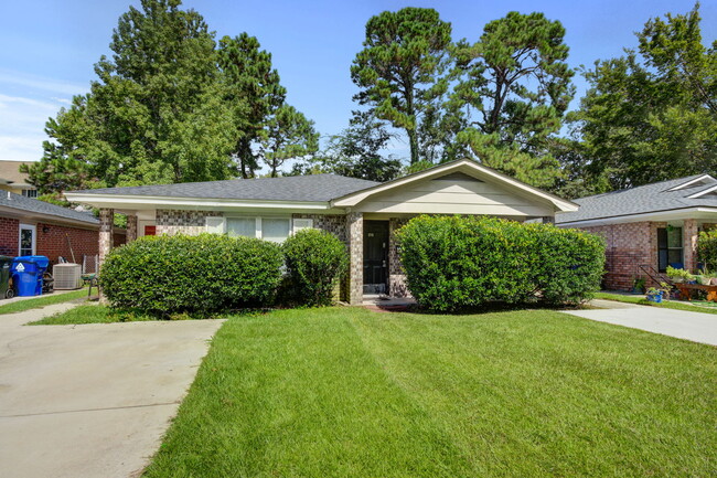 property at 1718 Raoul Wallenberg Blvd