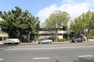 1925 Montana Ave in Santa Monica, CA - Building Photo - Building Photo