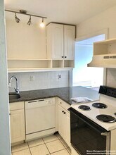 60 Babcock St, Unit 66 in Brookline, MA - Building Photo - Building Photo