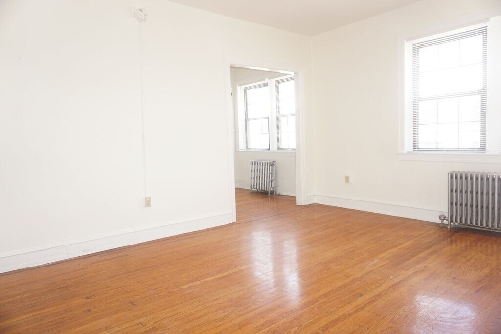 Stratford Court Apartments in Lansdowne, PA