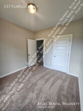 137 Flintlock Wy in New Market, AL - Building Photo - Building Photo