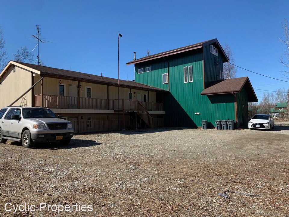 3343 Fugarwe Ct in North Pole, AK - Building Photo