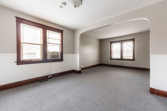 114 W Park Ave in Elmhurst, IL - Building Photo - Building Photo