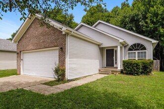 11111 Meadow Chase Ct in Louisville, KY - Foto de edificio - Building Photo