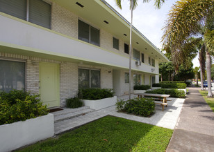 260 Navarre Ave in Coral Gables, FL - Building Photo - Building Photo