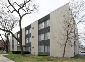 Milwood Apartments in Milwaukee, WI - Building Photo - Building Photo