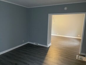 2257 S 10th St in Springfield, IL - Building Photo - Building Photo