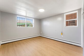 296 Eastern Pkwy in Irvington, NJ - Building Photo - Building Photo