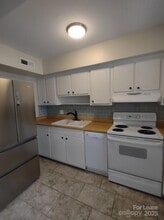 910 McAlway Rd in Charlotte, NC - Building Photo - Building Photo