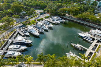 4000 Island Blvd in Aventura, FL - Foto de edificio - Building Photo