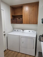 411 NE 1st Ave in Visalia, CA - Building Photo - Building Photo