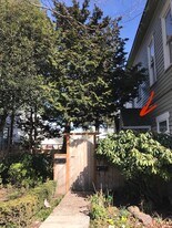 1015 7th St, Unit A in Oregon City, OR - Building Photo