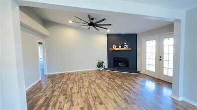 1902 La Fontaine Ln in Greenville, TX - Building Photo - Building Photo