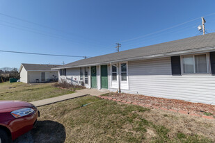 7401 N Moberly Dr in Columbia, MO - Building Photo