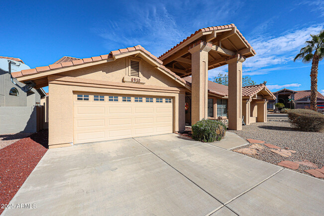 6910 W Kimberly Way in Glendale, AZ - Building Photo - Building Photo