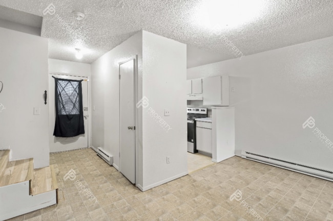 326 W 25th St in Rifle, CO - Building Photo - Building Photo