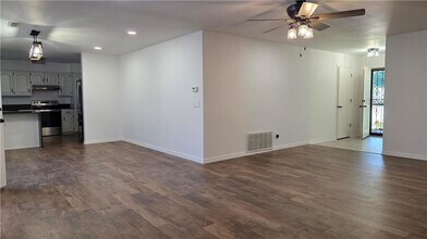 2709 Hyatt Ave in Springdale, AR - Building Photo - Building Photo
