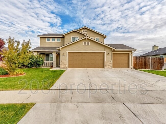 property at 1556 Gold St