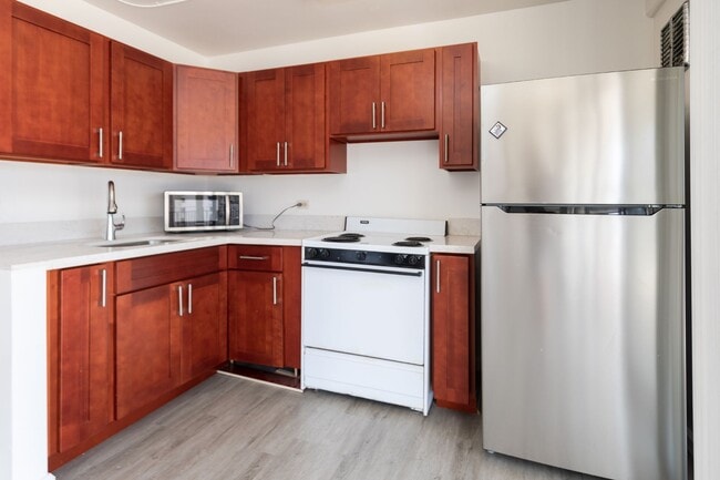 property at 1415 Victoria St