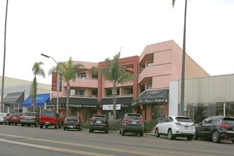 Girard Square in La Jolla, CA - Building Photo - Building Photo