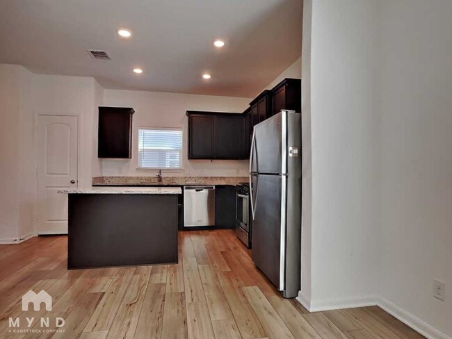 10830 Quinn Ct in San Antonio, TX - Foto de edificio - Building Photo