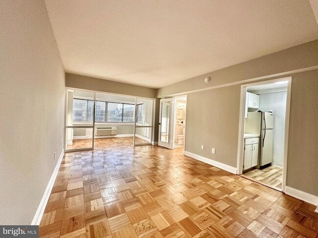 2141 I St NW, Unit 702 in Washington, DC - Foto de edificio - Building Photo