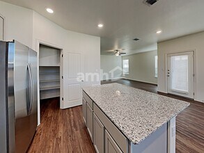 372 Aspen Waters in New Braunfels, TX - Building Photo - Building Photo
