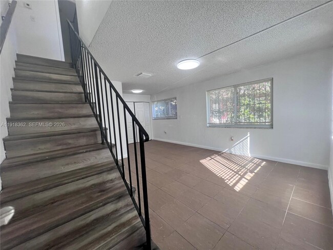 65 NE 59th St in Miami, FL - Building Photo - Building Photo