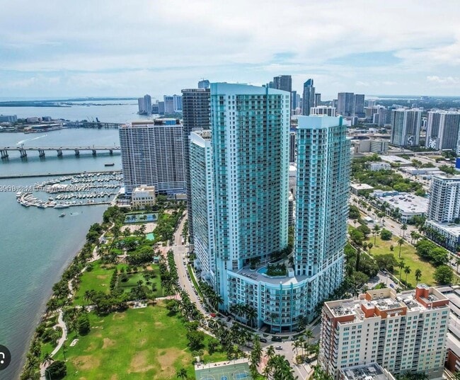 property at 1900 N Bayshore Dr