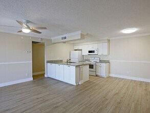 5319 Summerlin Rd in Ft. Myers, FL - Building Photo - Building Photo