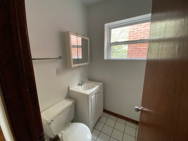 3153 W Argyle St in Chicago, IL - Building Photo - Building Photo