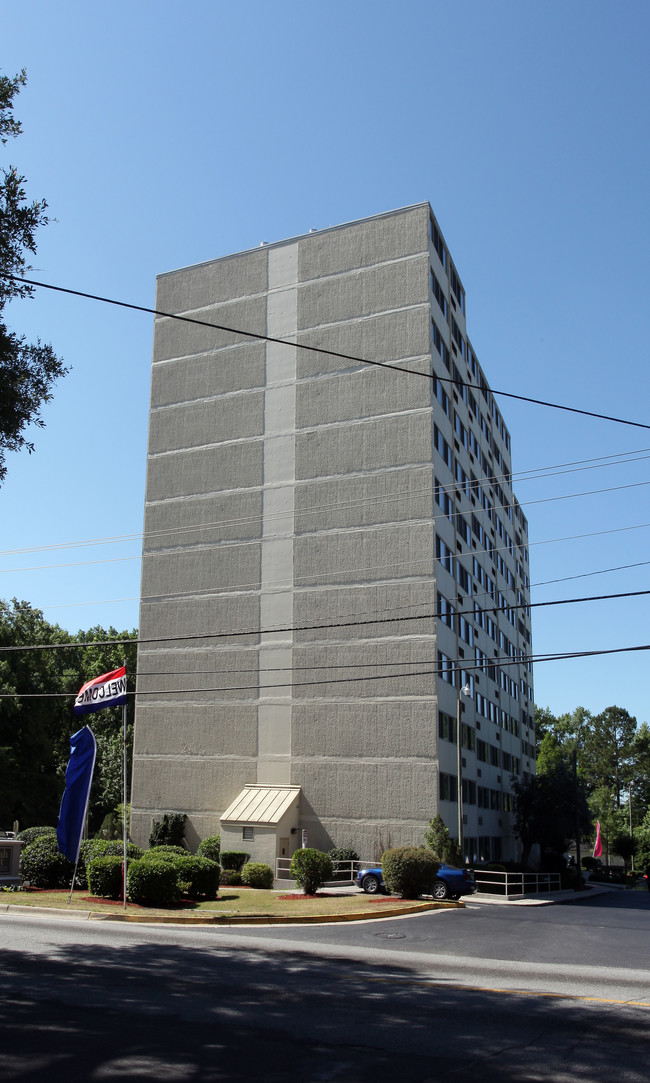 Savannah Summit in Savannah, GA - Foto de edificio - Building Photo