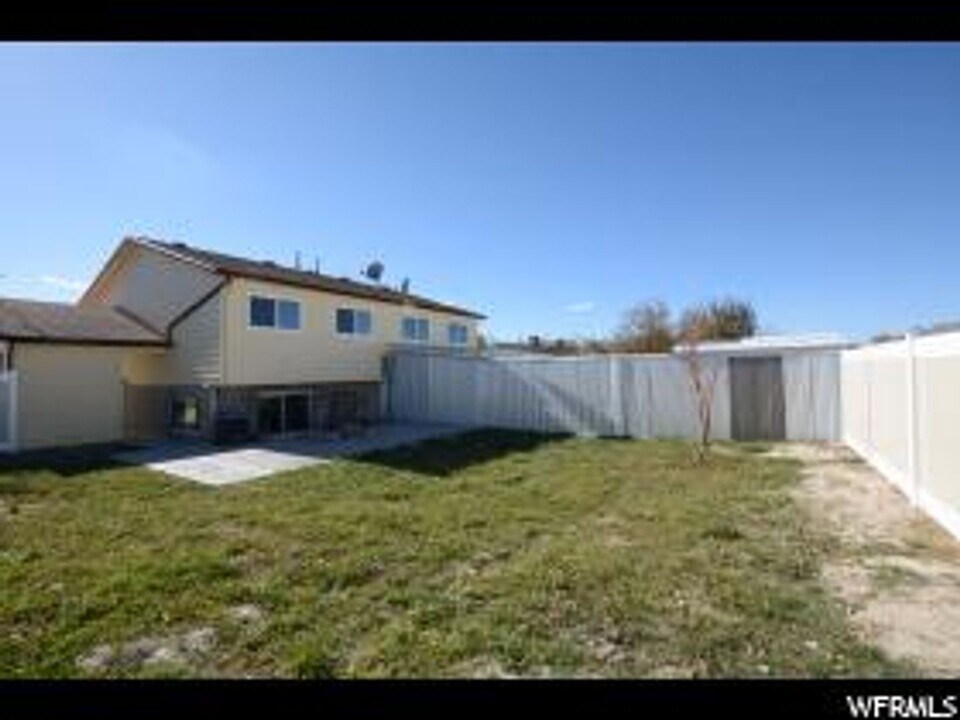 2862 W 2730 S in Salt Lake City, UT - Building Photo