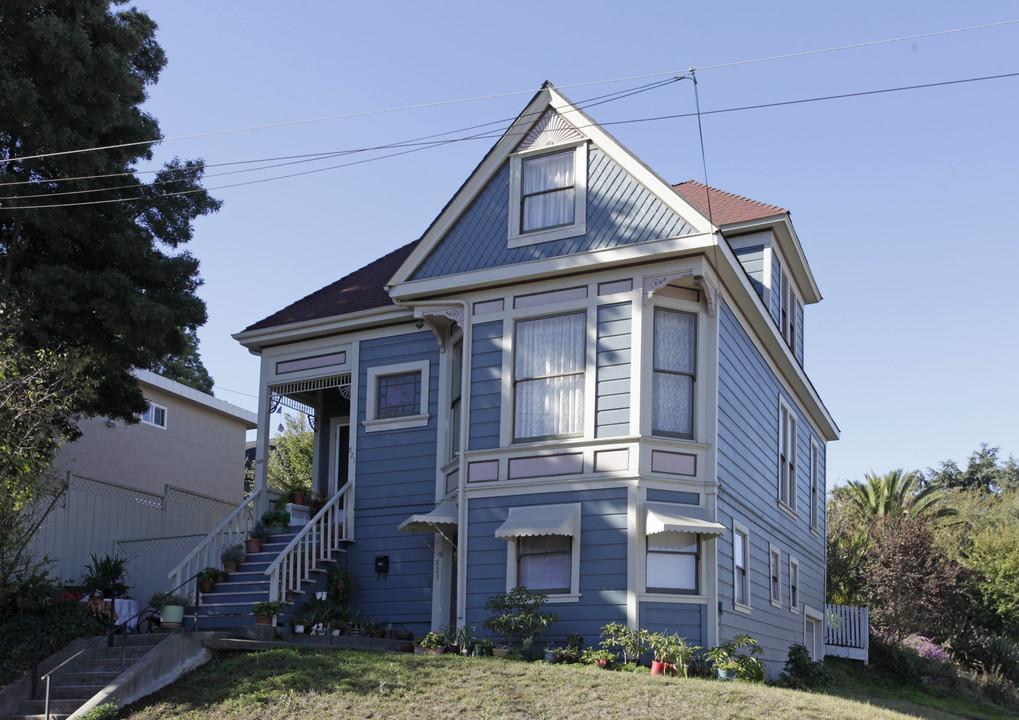 819-823 Santa Clara St in Vallejo, CA - Building Photo