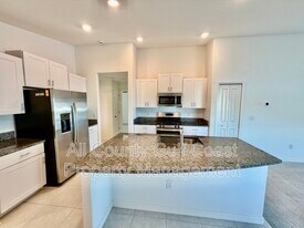 8538 40th Cir E in Palmetto, FL - Building Photo